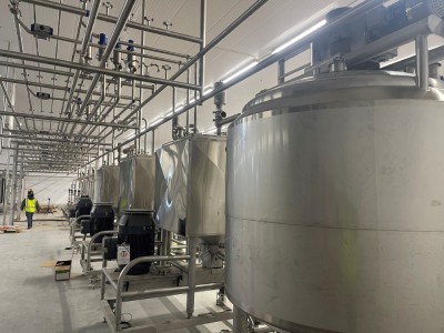 Image of an Oil & Gas industrial facility where Merit Brass PVF piping system products would be used.